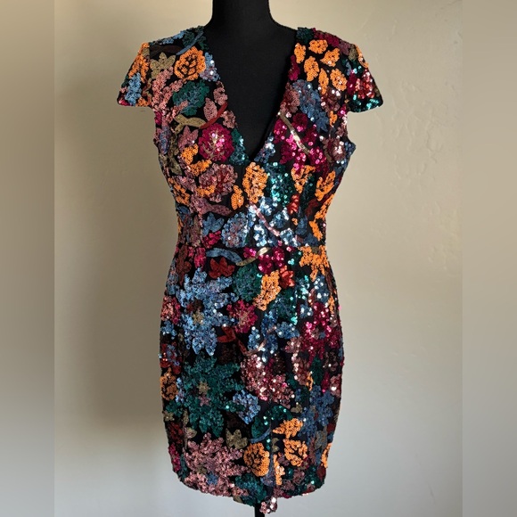 Dress the Population Dresses & Skirts - Dress the Population Vibrant Sequin Mini Dress Size Large sequins elegant party